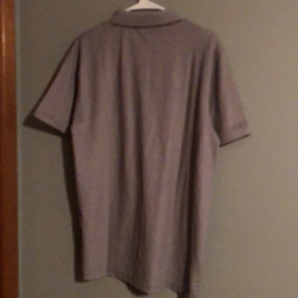 BRAND NEW MEN’S POLO SHIRT SIZE MEDIUM! NEW WITH TAGS ON IT! - Picture 2 of 2